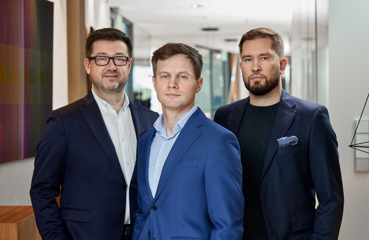From left to right: Arkadiusz Filipowski, CEO of Fulfilio, Łukasz Szczesny, CEO of SellerSwitch, and Aleksander Buchacz, Member of the Supervisory Board of SellerSwitch and shareholder